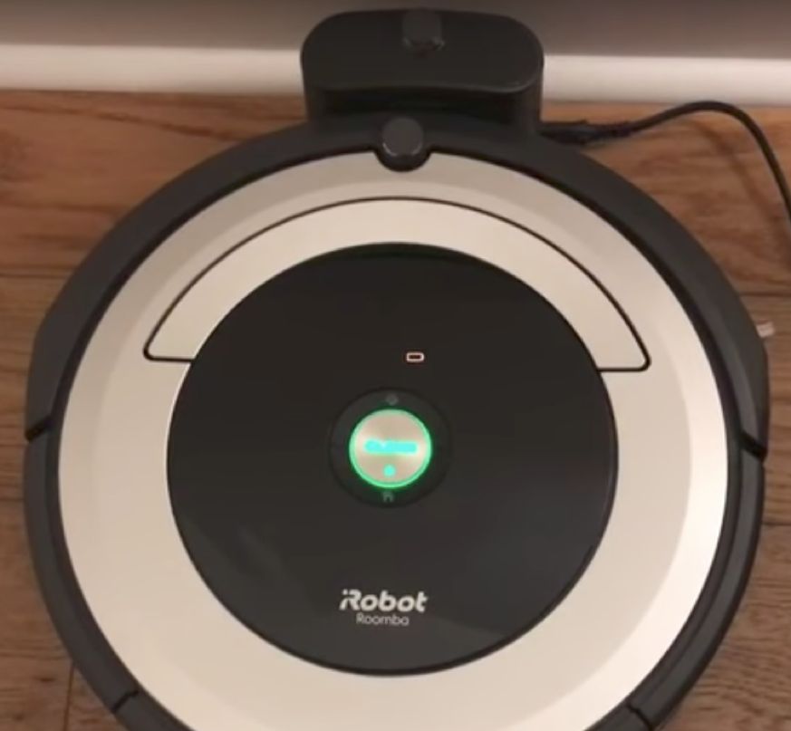 iRobot Roomba 690 on charging dock